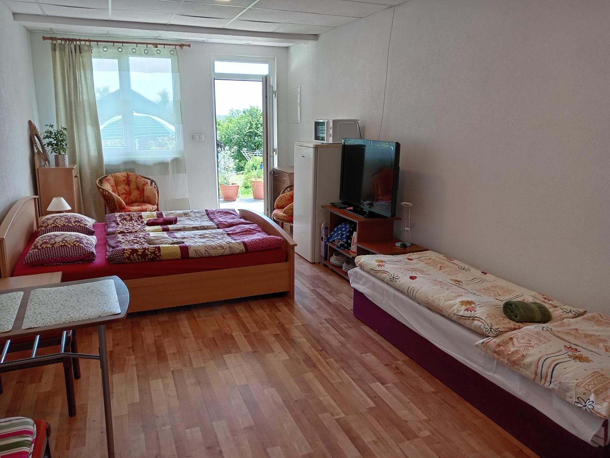 Apartmany Fantagiro Kaluža Exterior foto
